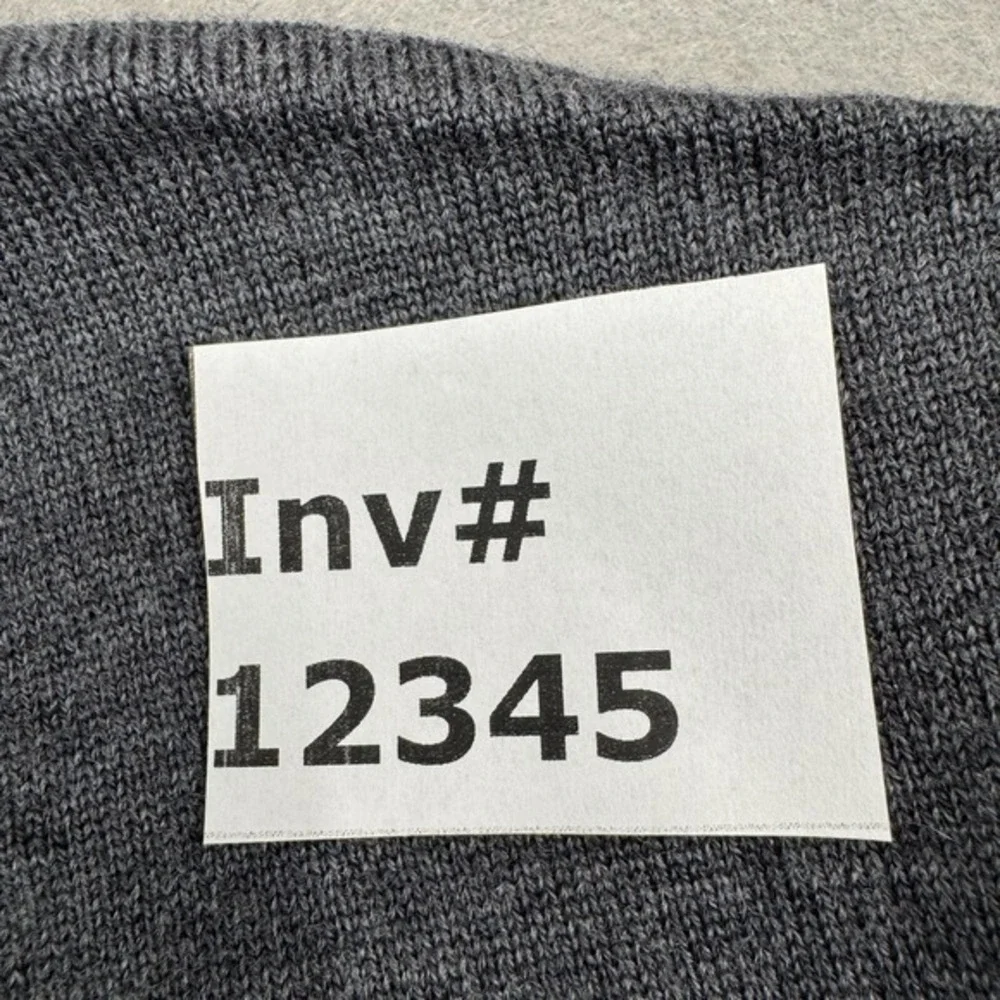 UNTUCKit Mens Spitler Sweater Size Medium‎ Gray V-Neck 100% Merino Wool Pullover
